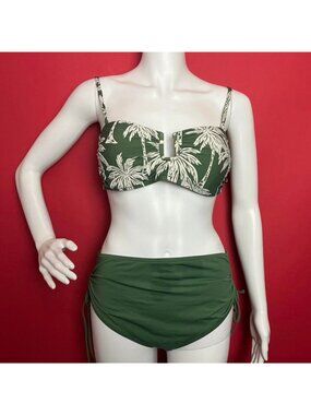 La vie en rose / green and white floral bikini set  💚🤍​